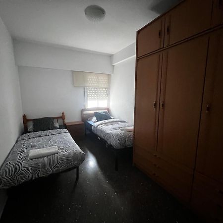Habitacion Centrica En Acogedora Casa Leilighet Valencia Eksteriør bilde